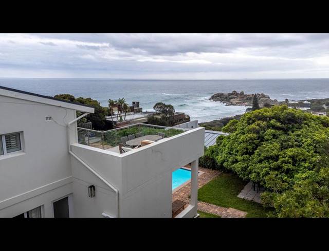 5 BEDROOM HOUSE FOR SALE IN LLANDUDNO